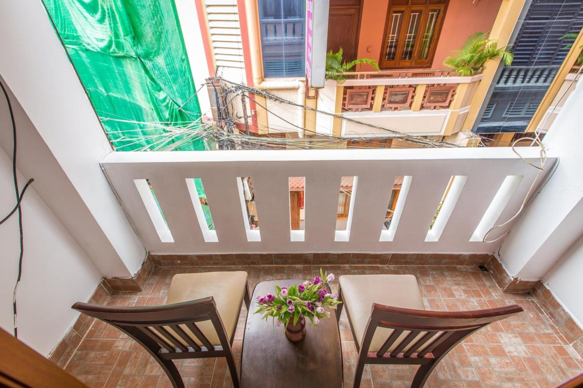Rs Central Apartments - 200M To Royal Palace Phnom Penh Exterior foto
